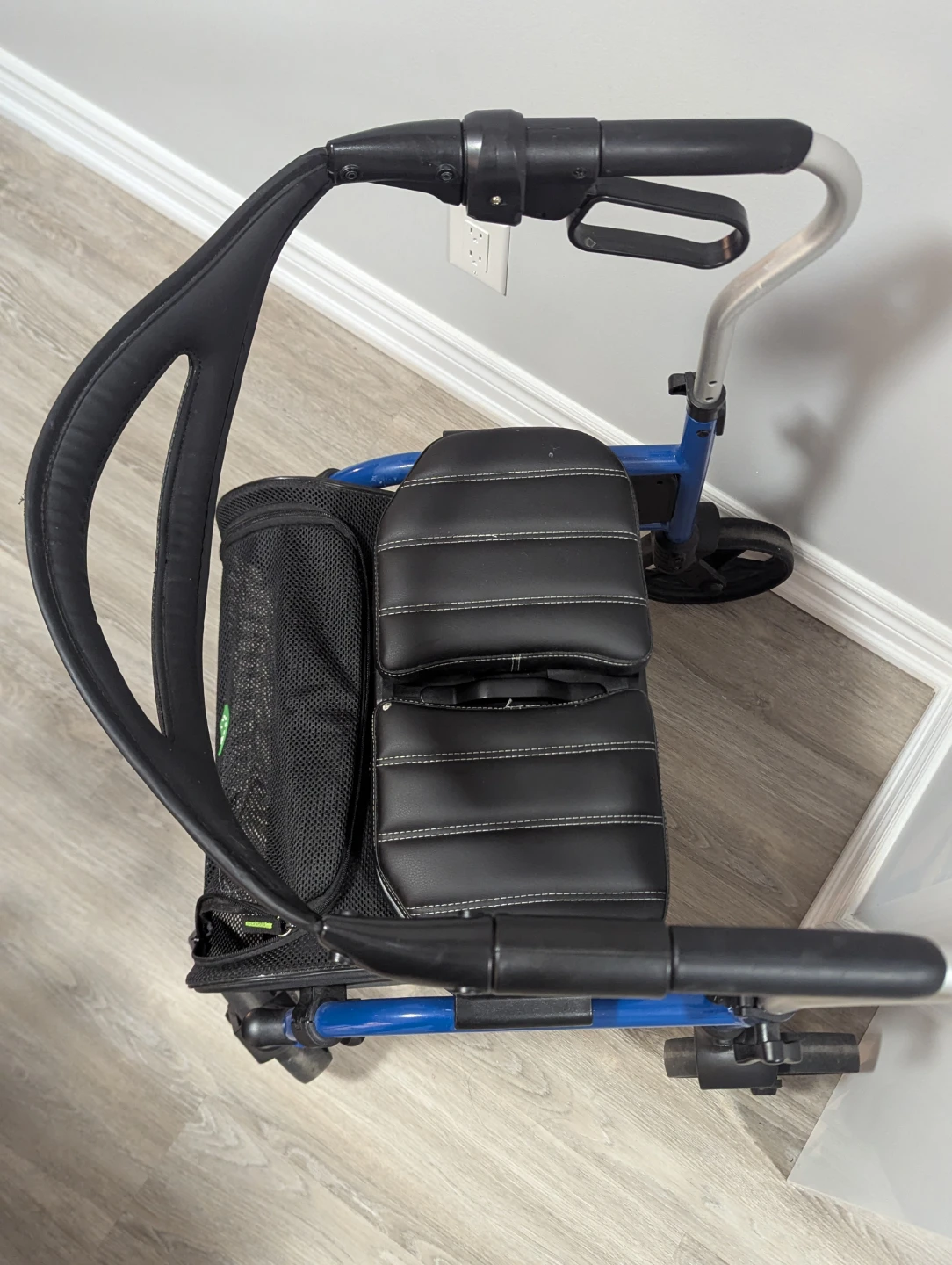 Evolution Trillium 4-Wheel Walker / Rollator - Premium Comfort - photo 3