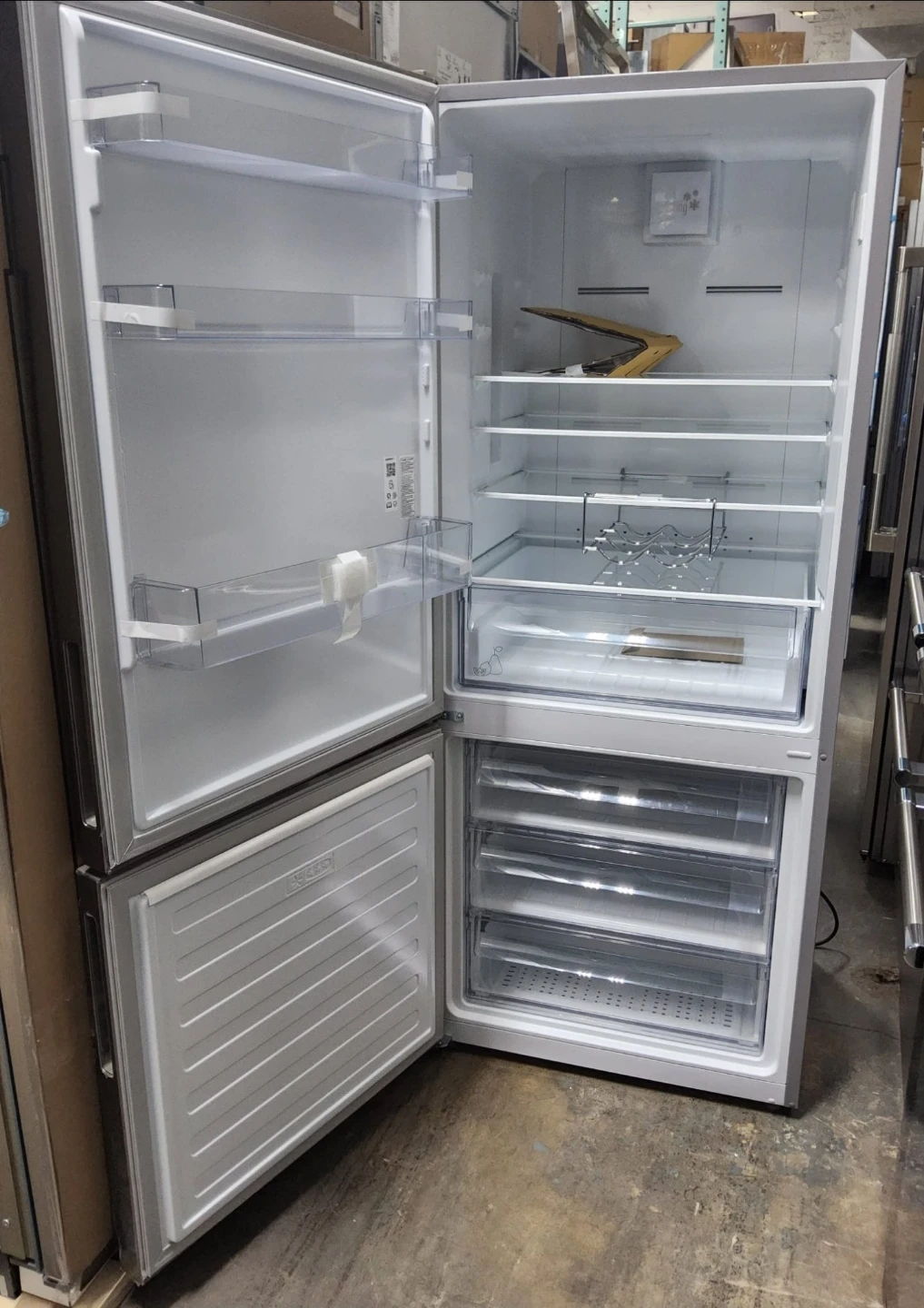 Blomberg 30in Stainless steel counter depth refrigerator - photo 3