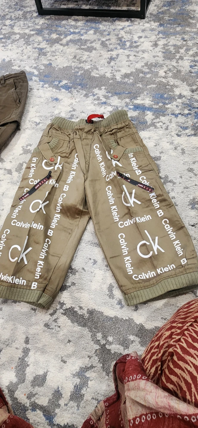 Kids Cargo Pants - Size Small 3/4 pants ⚽️bingo - photo 3