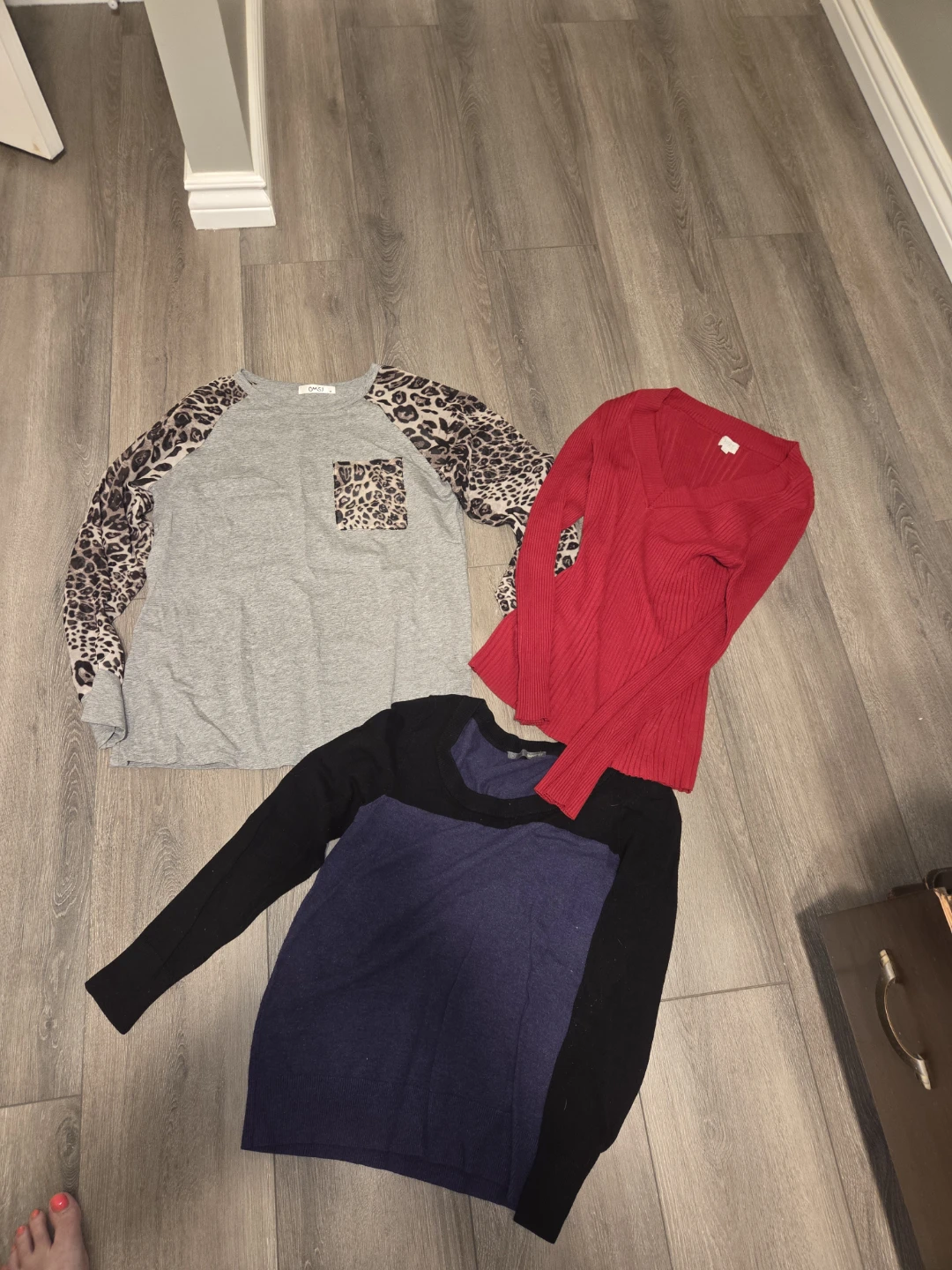 Assorted Women's Tops - photo 2