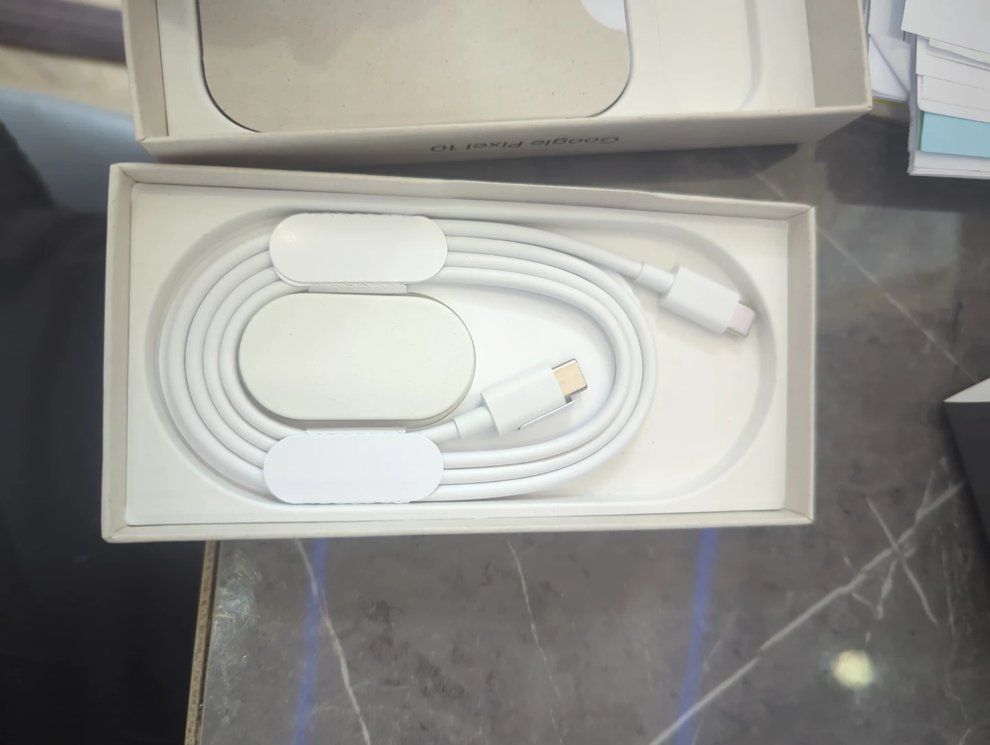 Google Pixel 10 BRAND NEW - photo 5