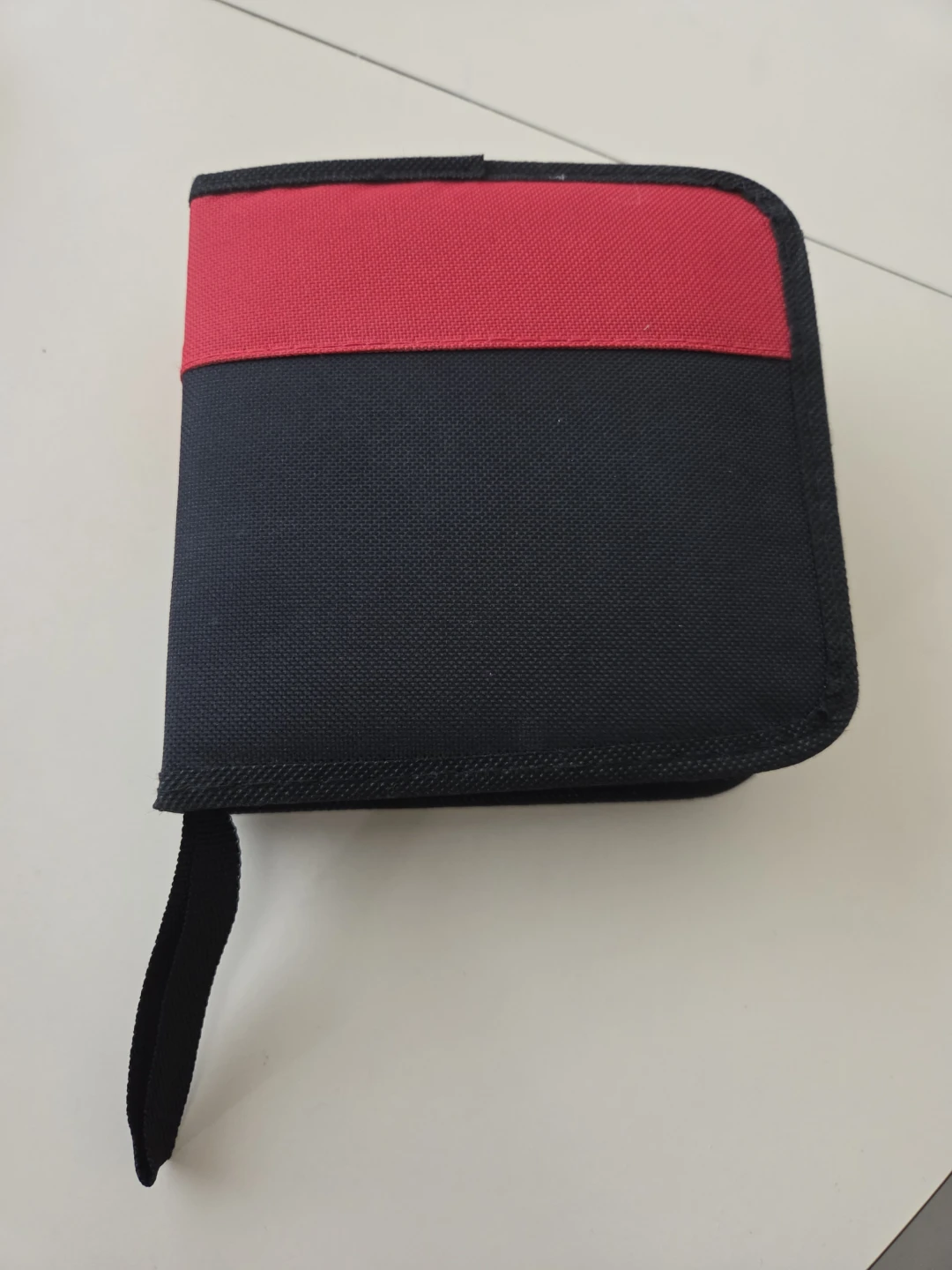 CD/DVD Storage Case Holder Black Red Zipper