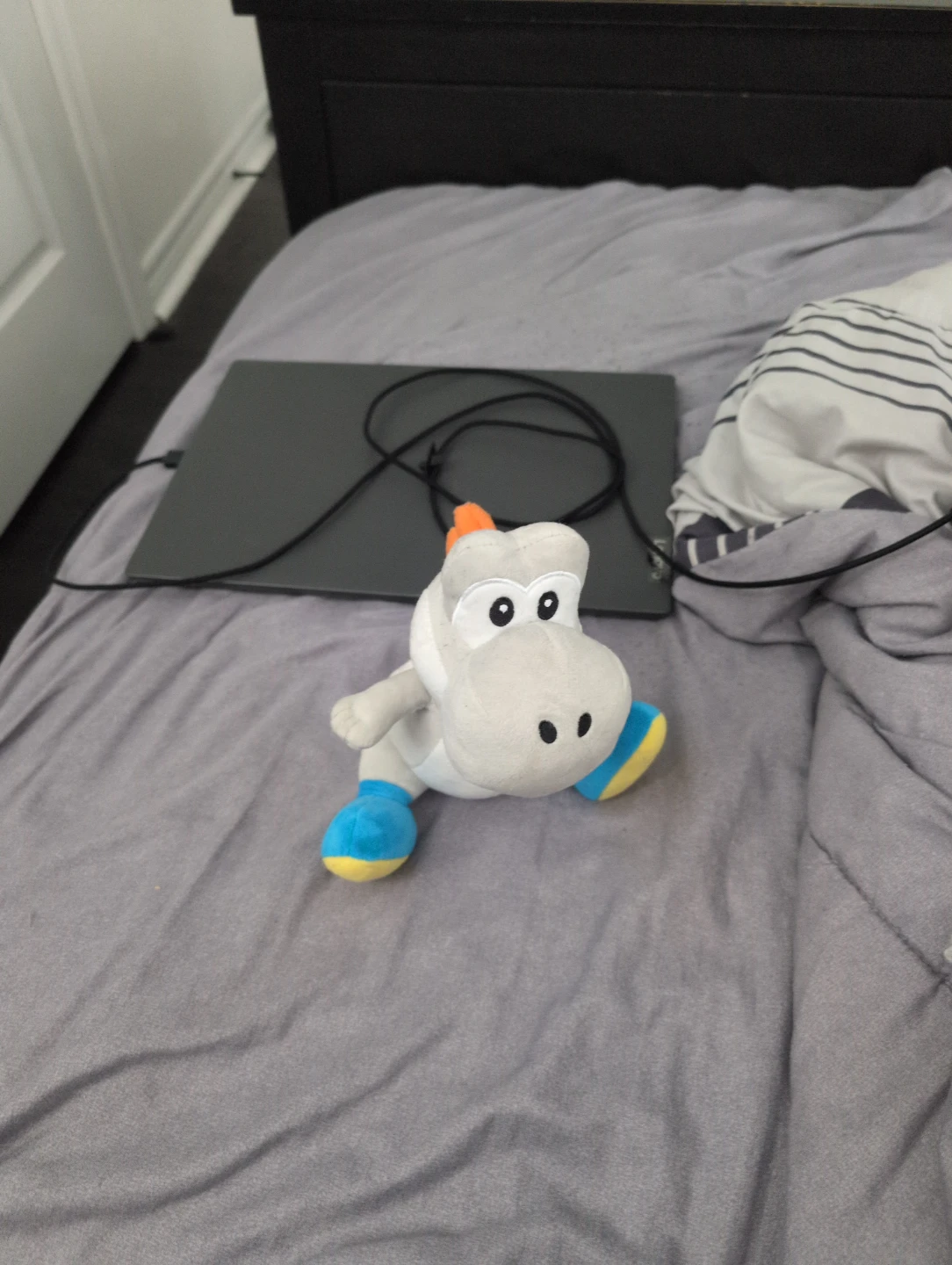 Yoshi Plushie (White) - photo 2