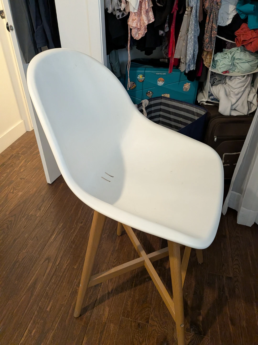 White Modern Accent Chair with Wood Legs