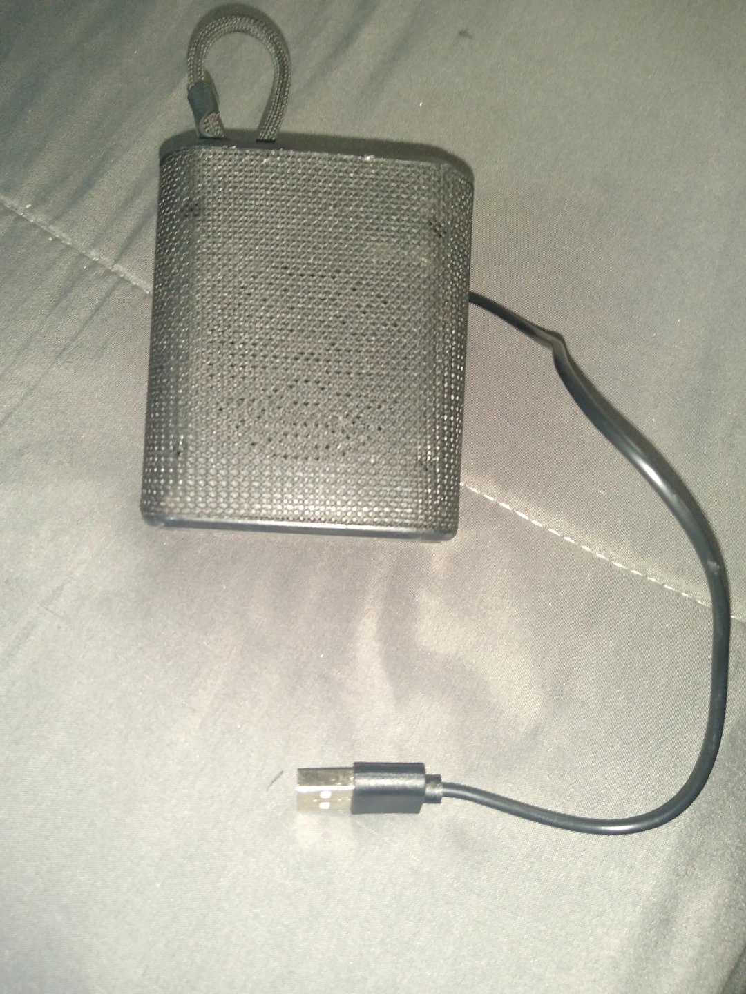 Small Bluetooth speaker - photo 2