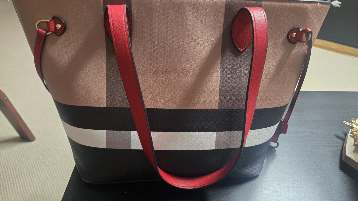 Tote Bag with Bee Emblem - photo 2