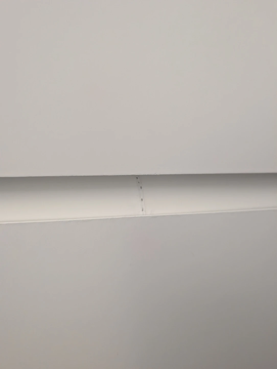 Ikea 4-Drawer Dresser - photo 3