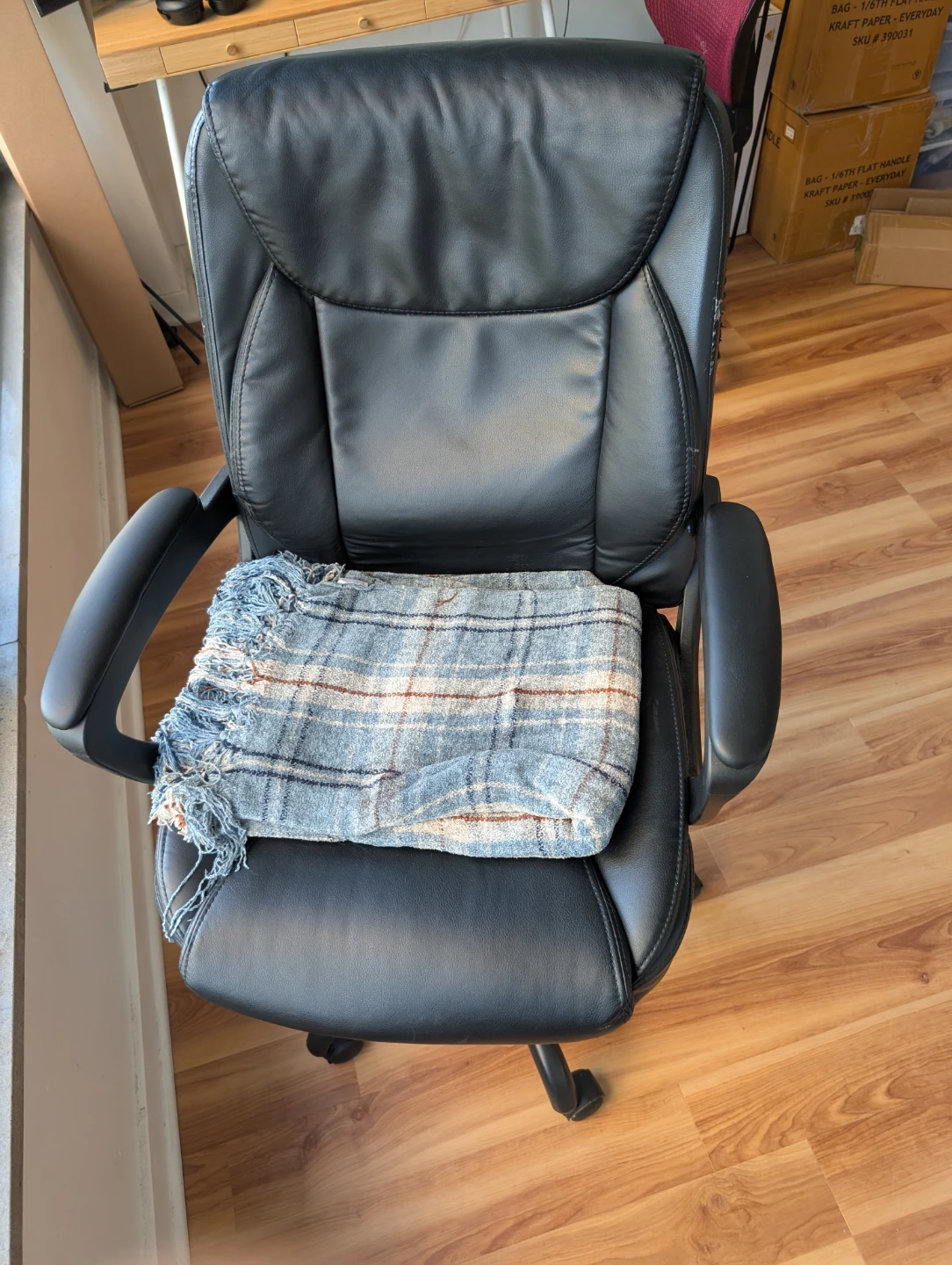 Black Faux Leather Office Chair - photo 3