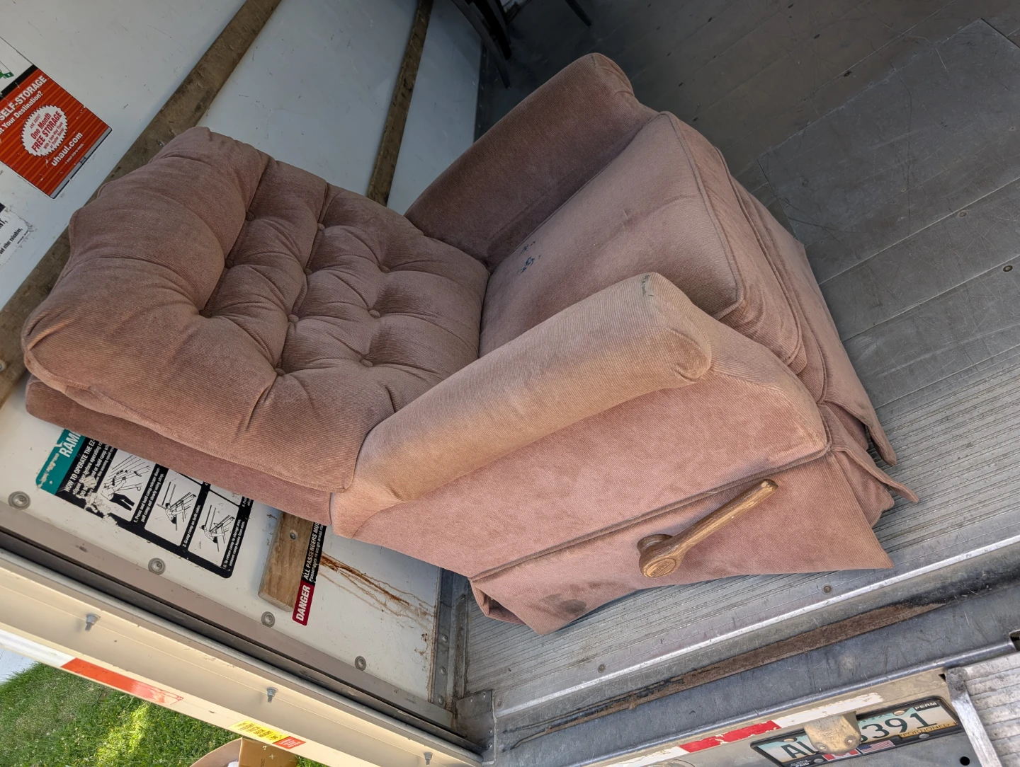 Pink Recliner Chair - La-z-boy - photo 2