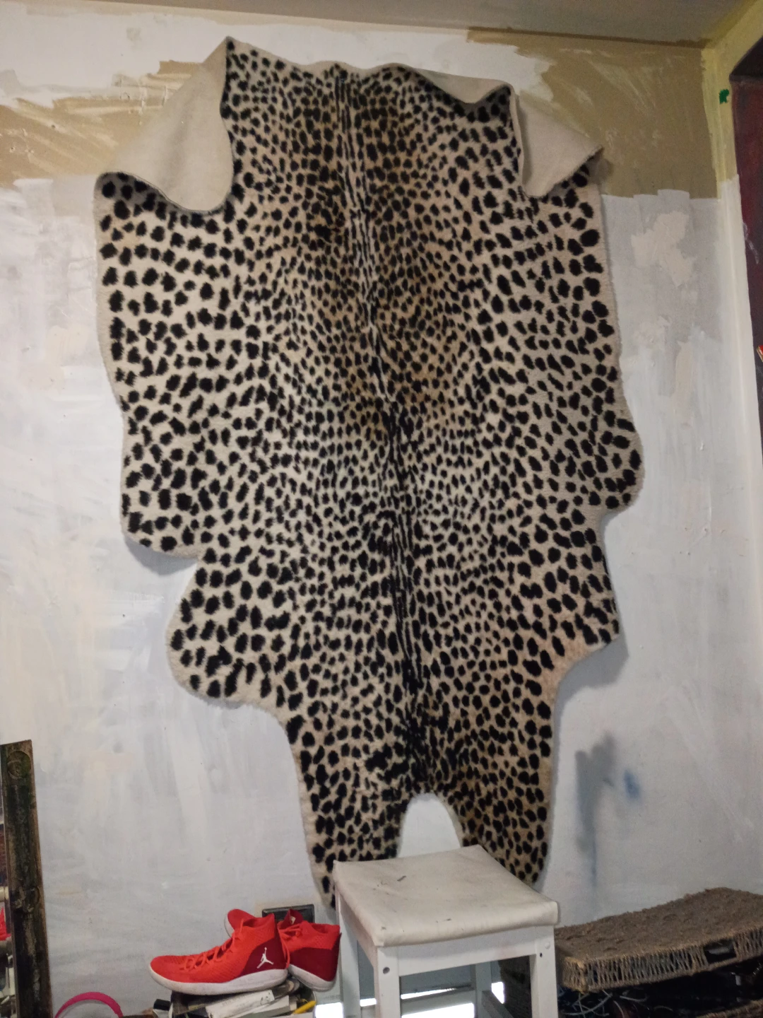 Favorite Leopard Print Faux Fur Rug CLEAN & smoke-free - photo 3