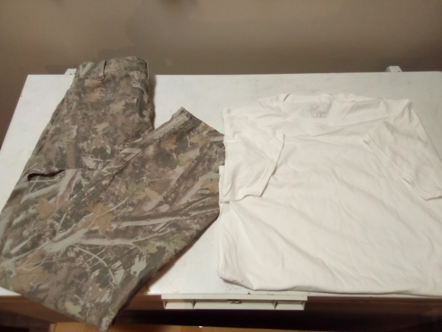 Black Crewneck Sweatshirt and Cargo Pants Set - photo 5