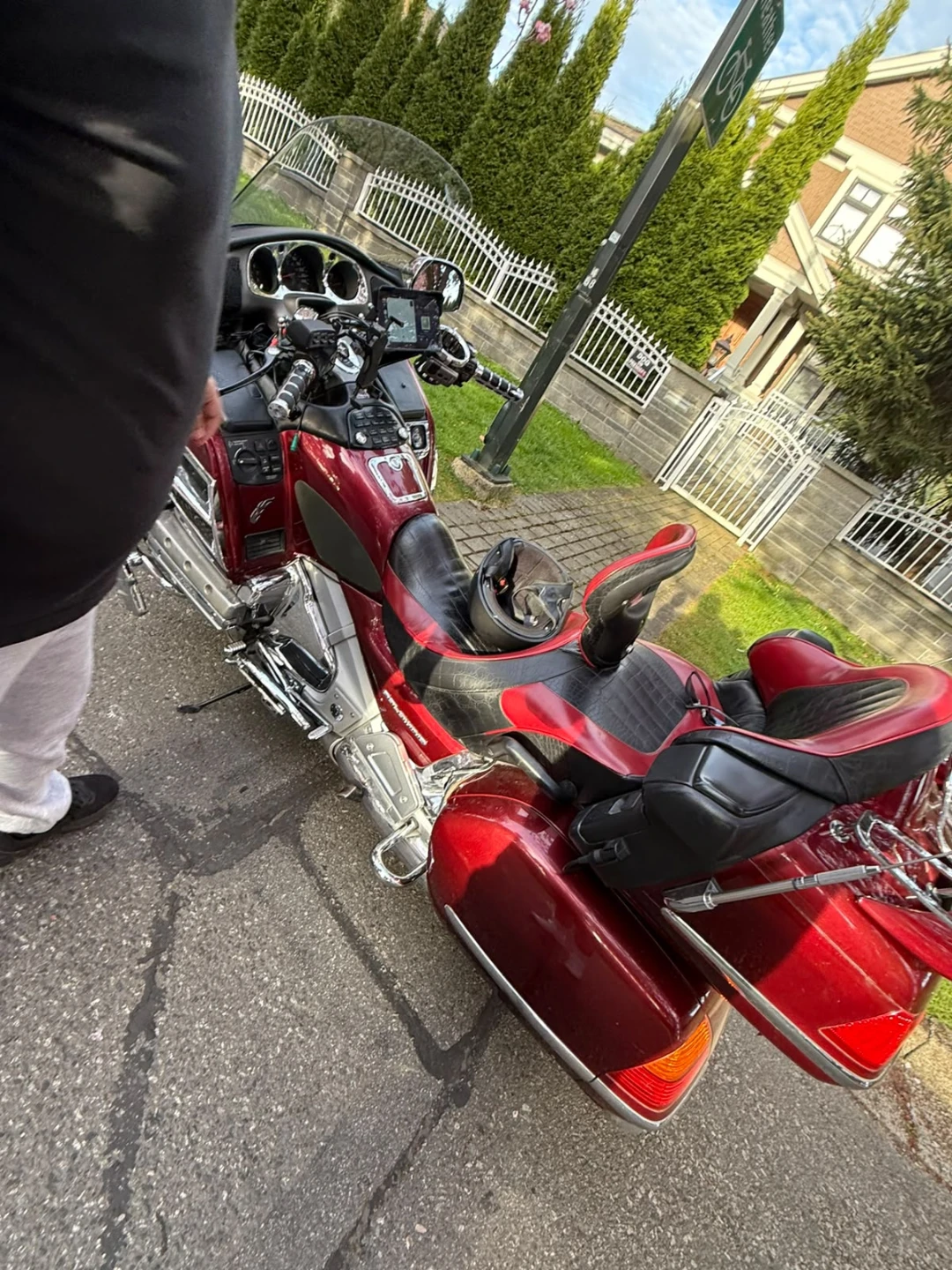 Honda Goldwing GL1800  Motorcycle - photo 4