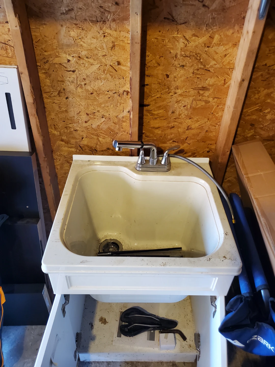 White Utility Sink with Cabinet - photo 2
