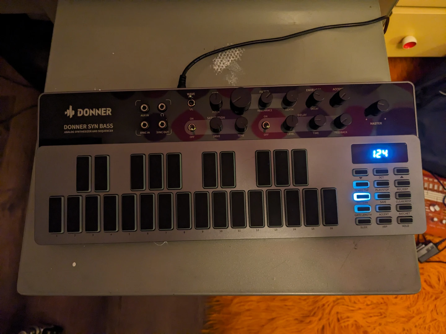 Donner B1 303 Clone