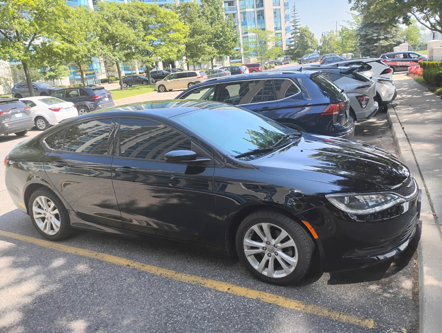 Black Chrysler 200 Sedan - photo 2