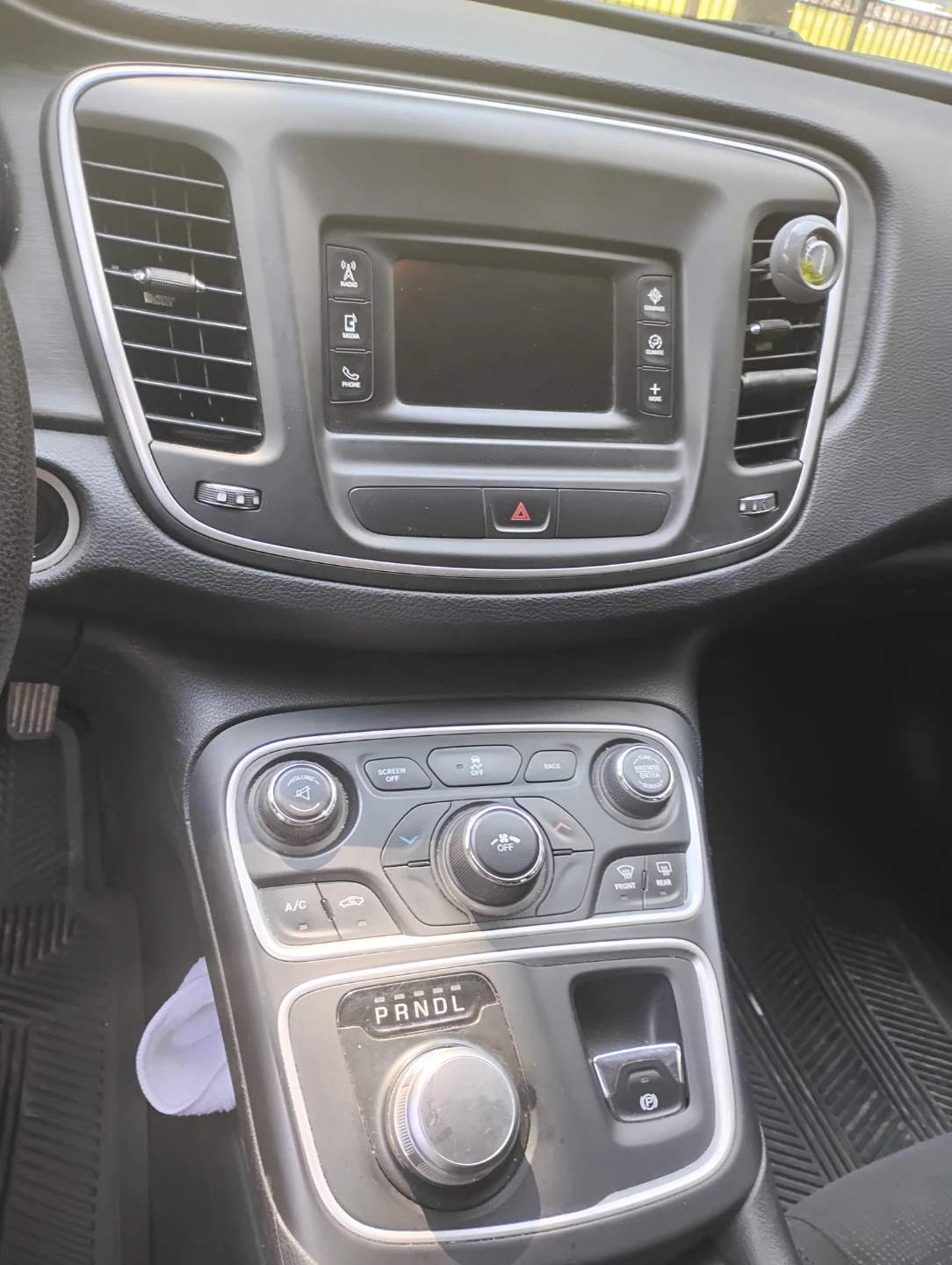 Black Chrysler 200 Sedan - photo 4
