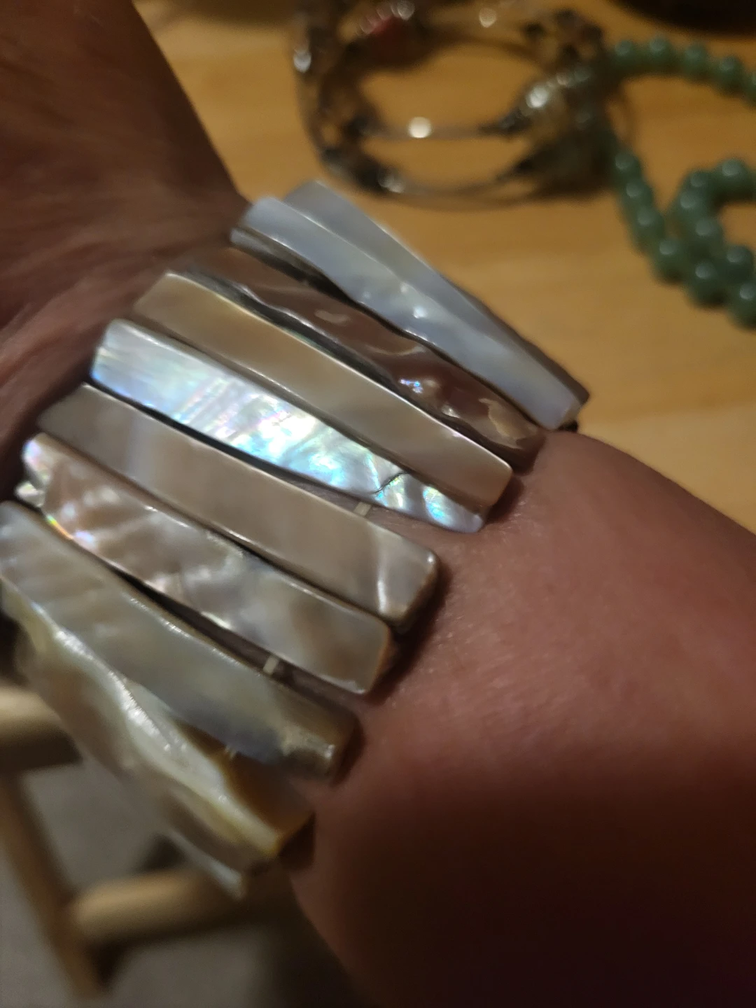 Shell Stretch Bracelet