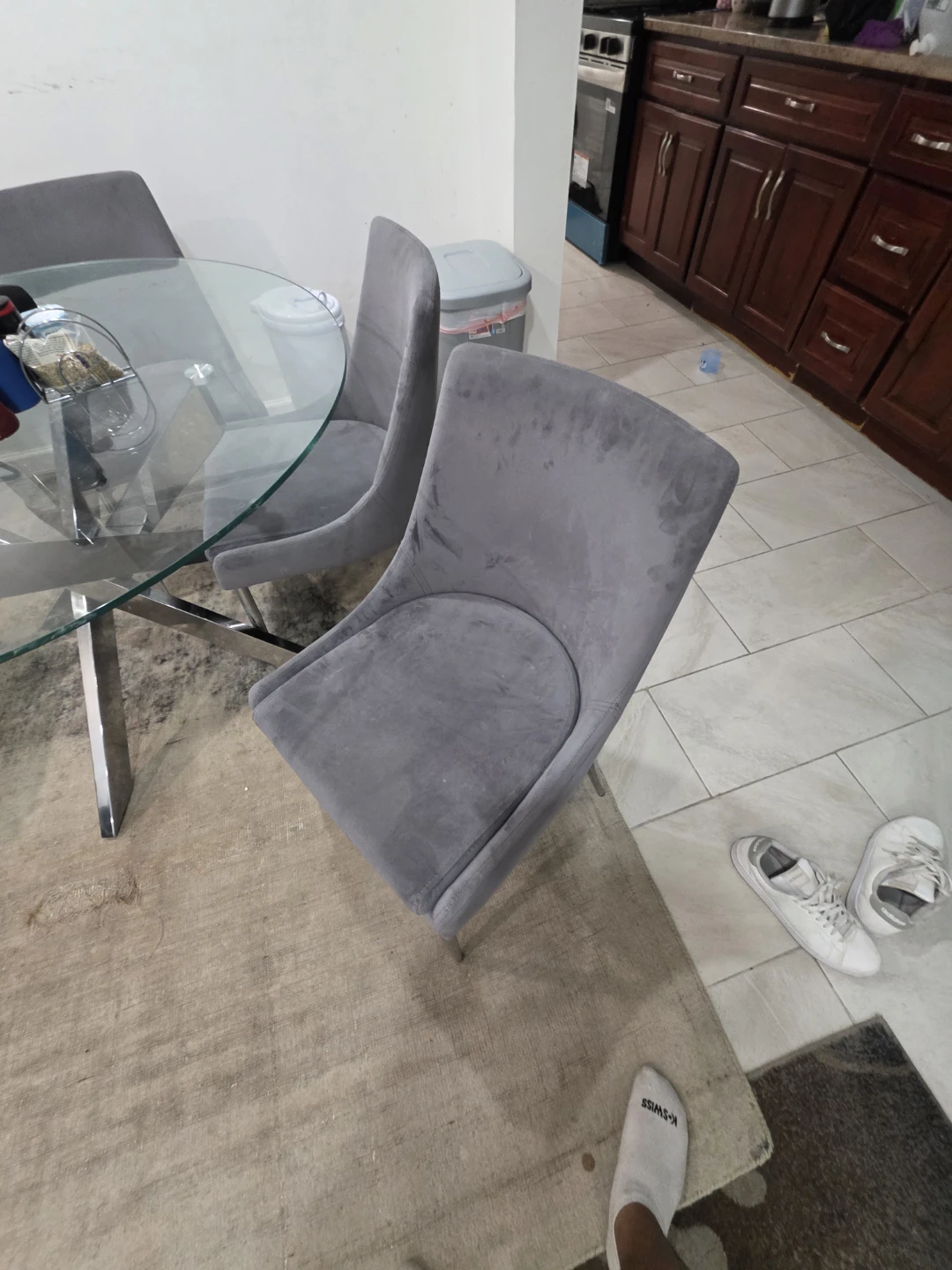 Glass Dining Table with 4 Grey Chairs - photo 3