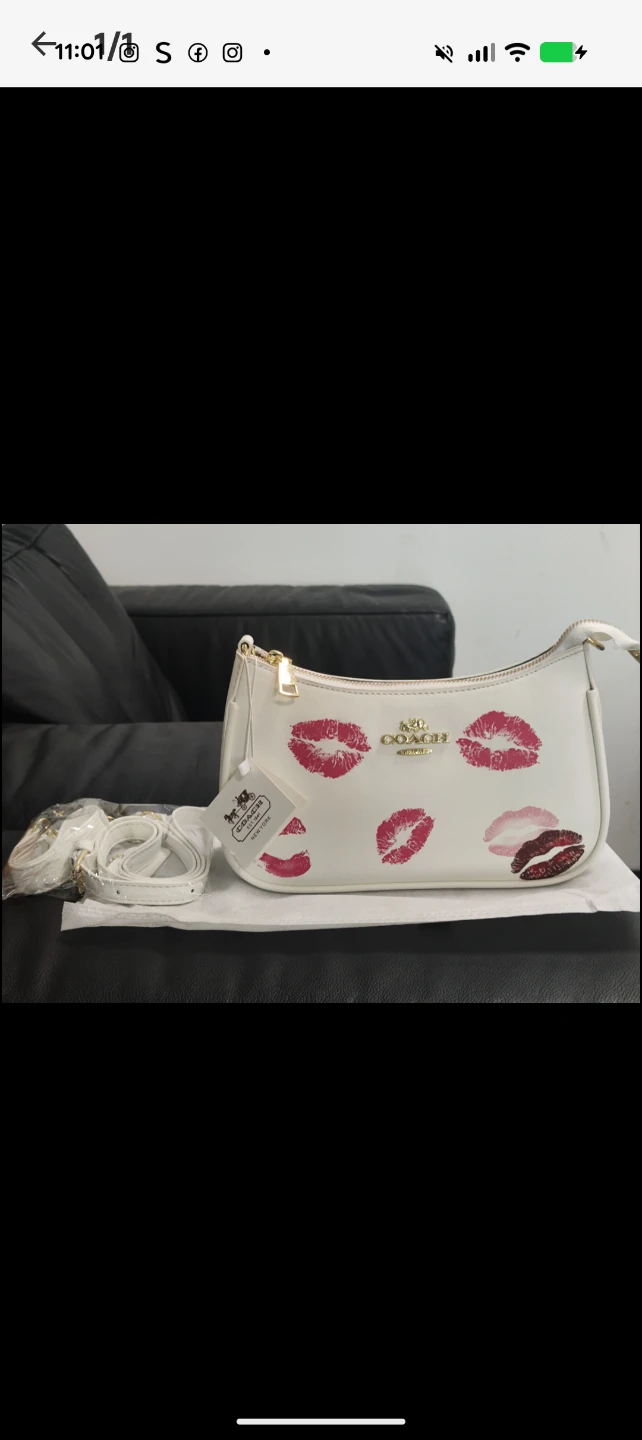 Coach White Kiss Print Shoulder Bag