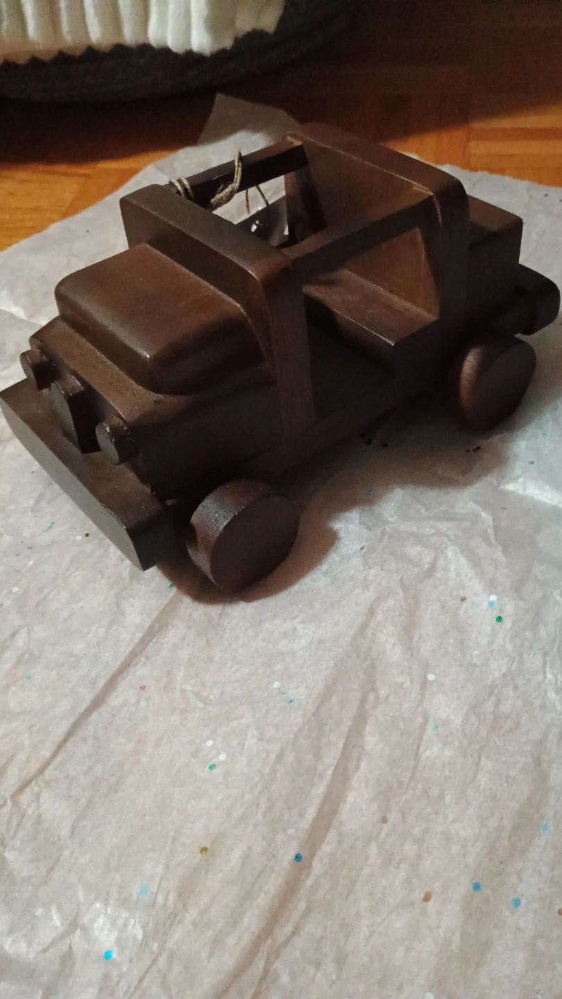 Rustic Wooden Truck Decor - photo 5