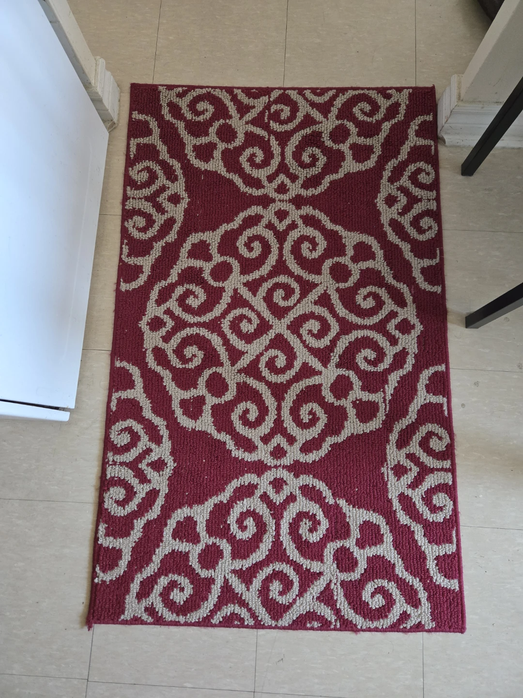 Red and Tan Decorative Accent Rug