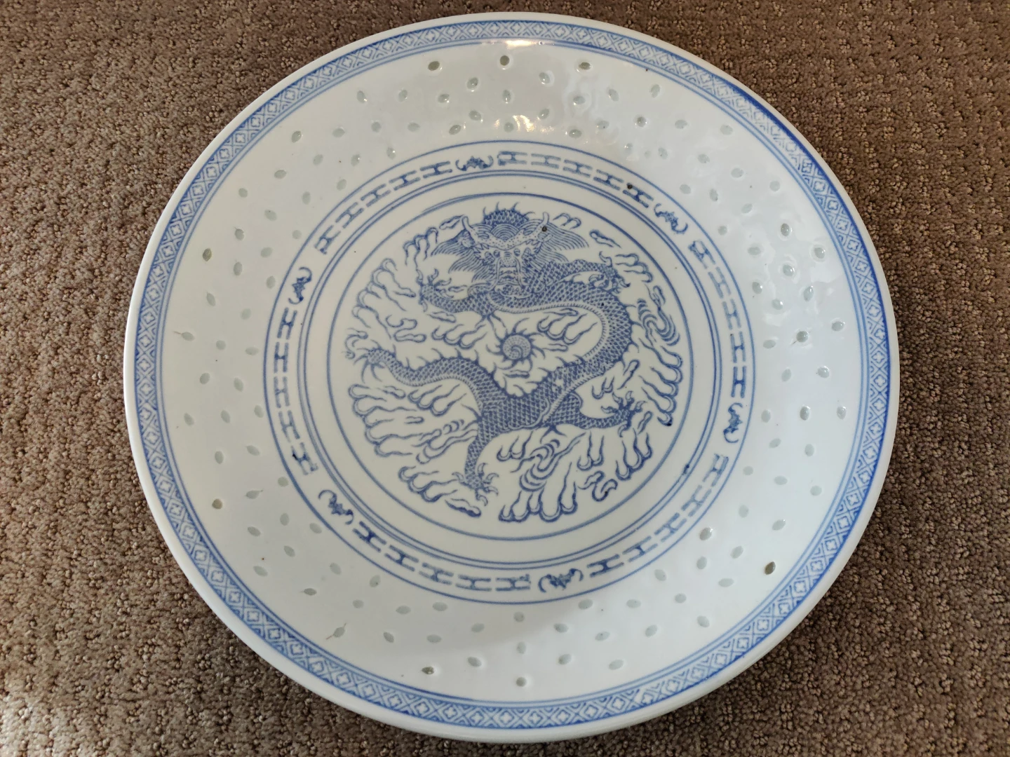 12" Chinese Blue & White Rice Eyes Dragon Tray Plates Marked - photo 3