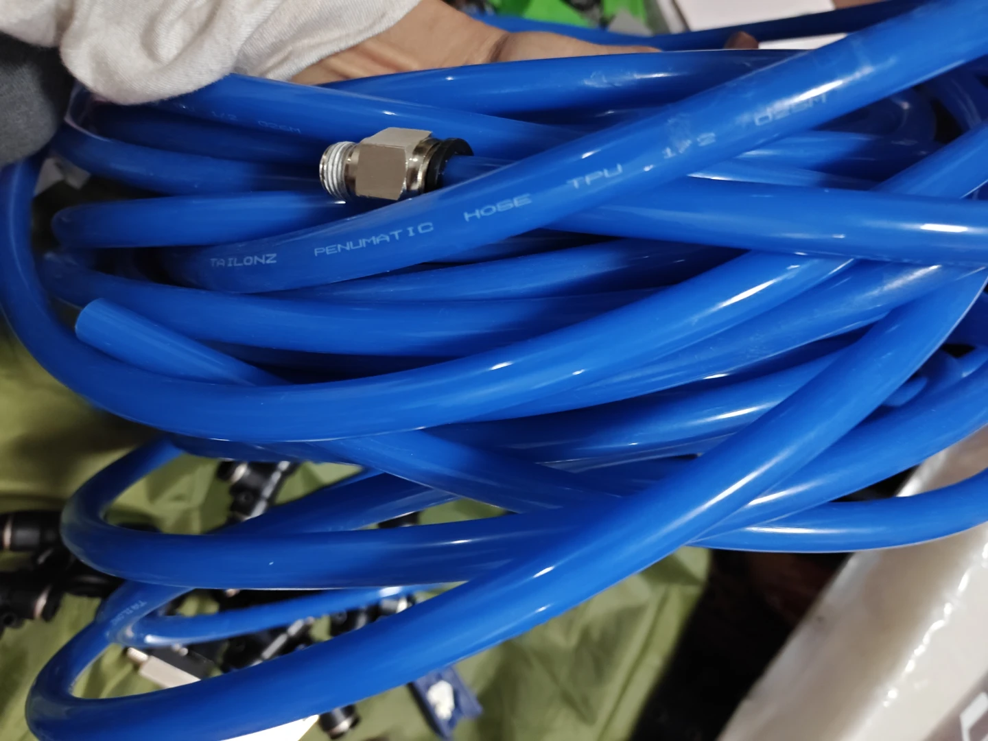 Pneumatic Hose Kit with Fittings - photo 3