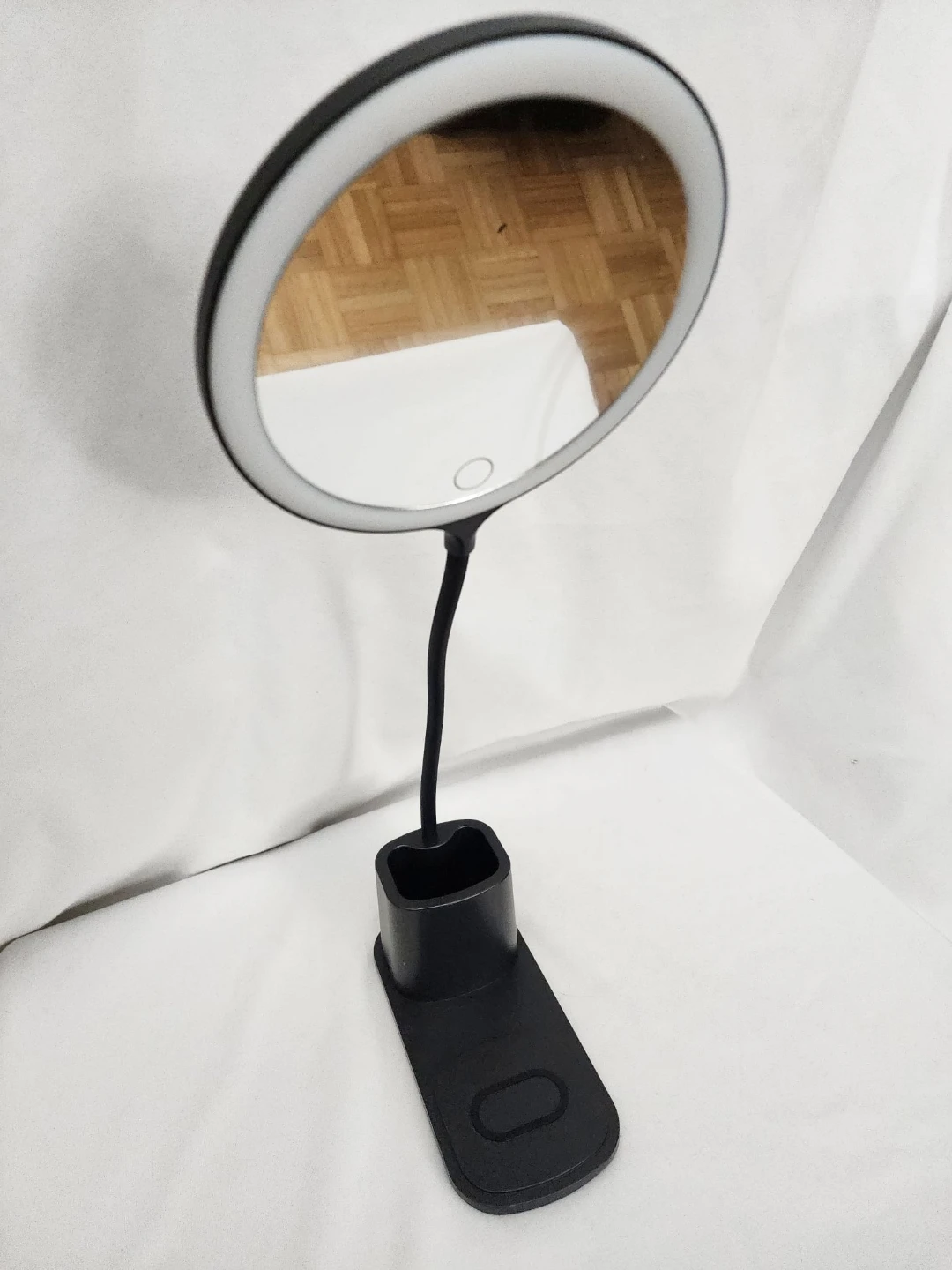 Energizer 2-in-1 Lighted Vanity Mirror & Wireless Phone Charger - photo 4