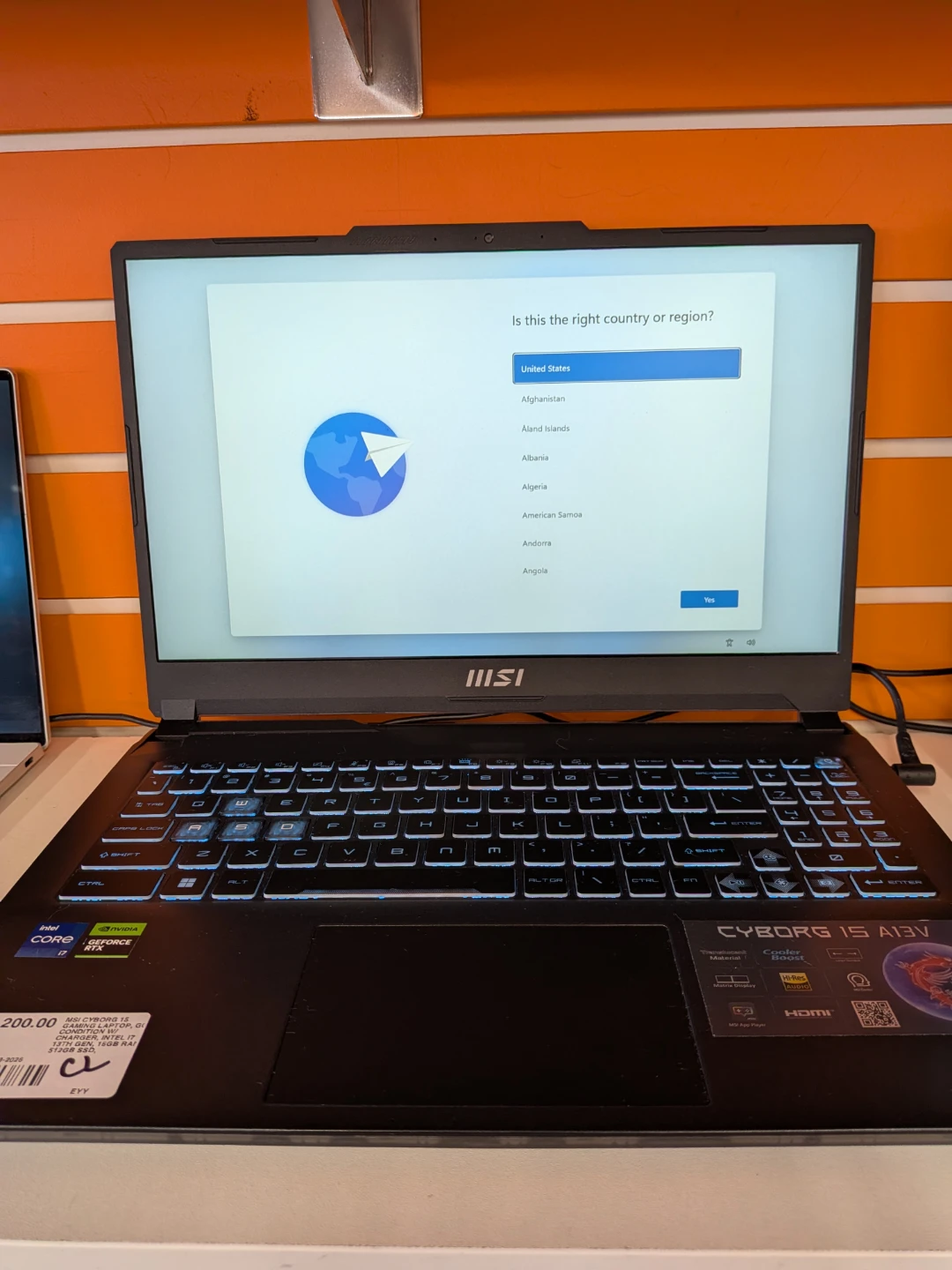 MSI Cyborg 15 A13V Laptop
