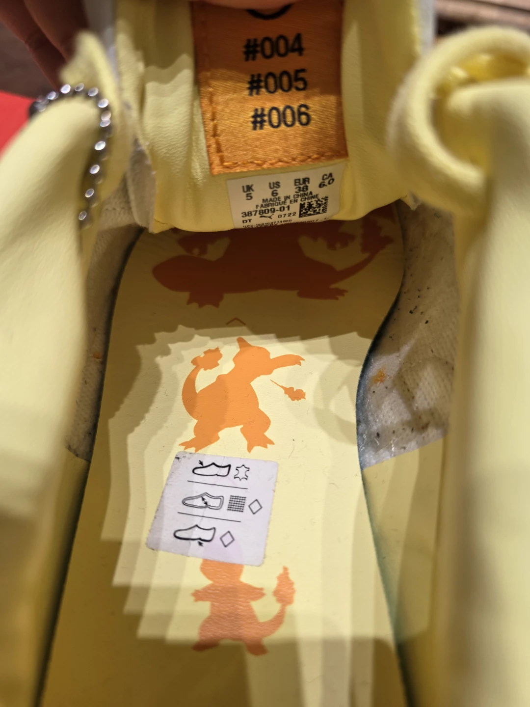 Puma x Pokémon Charmander Sneakers  Size 6 - photo 3
