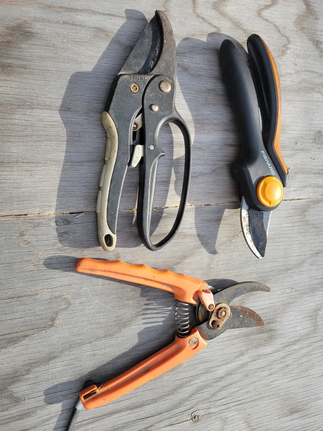 Gardening Pruners Lot - photo 2