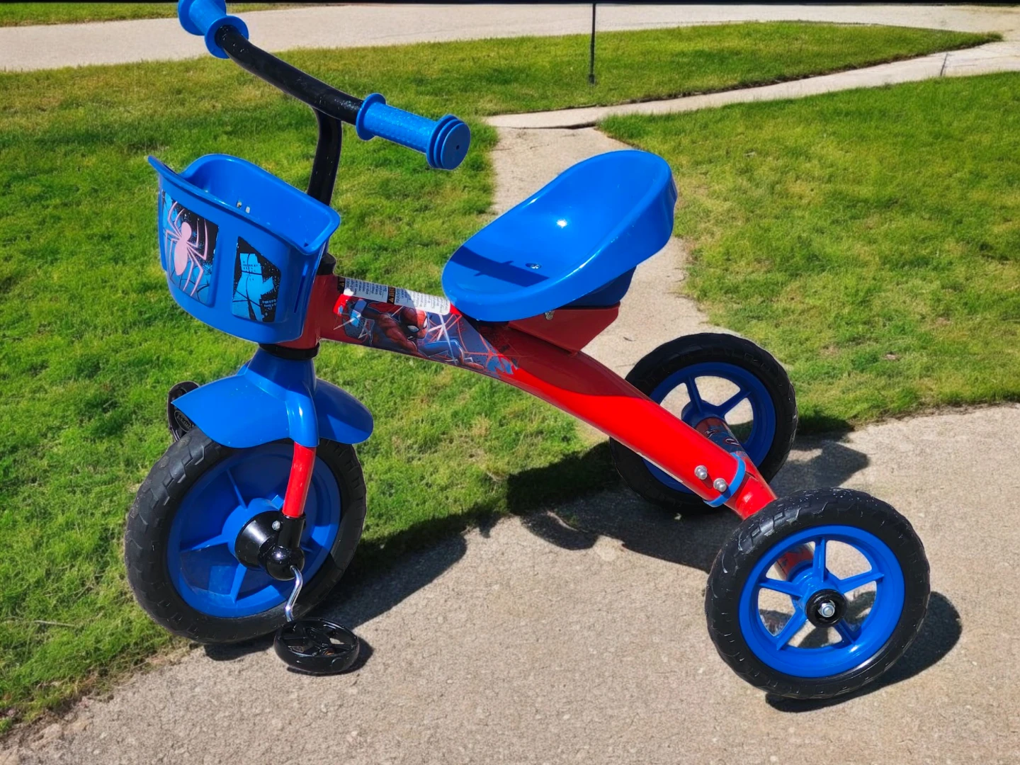 Spider-Man Tricycle Huffy  storage basket   aged 1.5 to 3 year