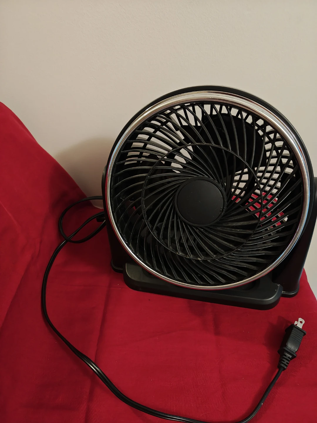 Black Desk Fan 9-inch - photo 2