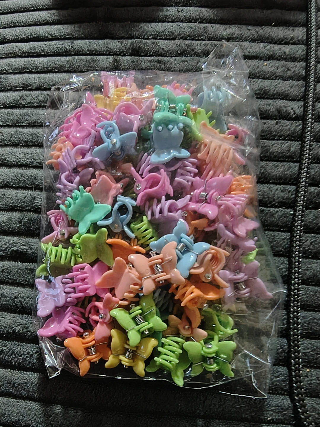 100 pcs Small butterfly hair Clips