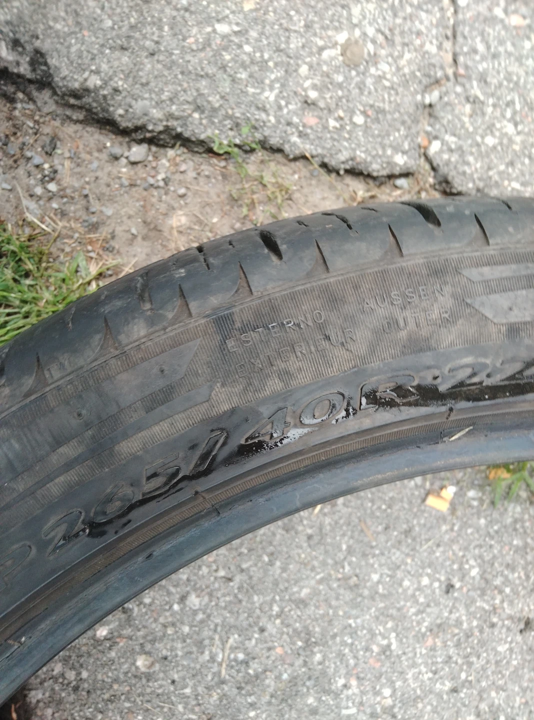 P265/40R22 Tire - photo 5