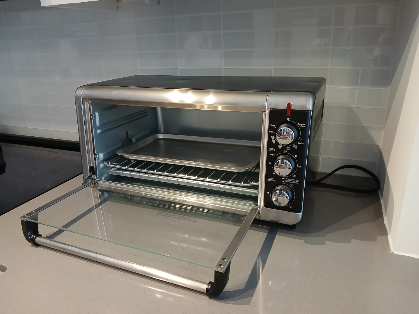 Black+Decker 6-slice Convection Countertop Toaster Oven