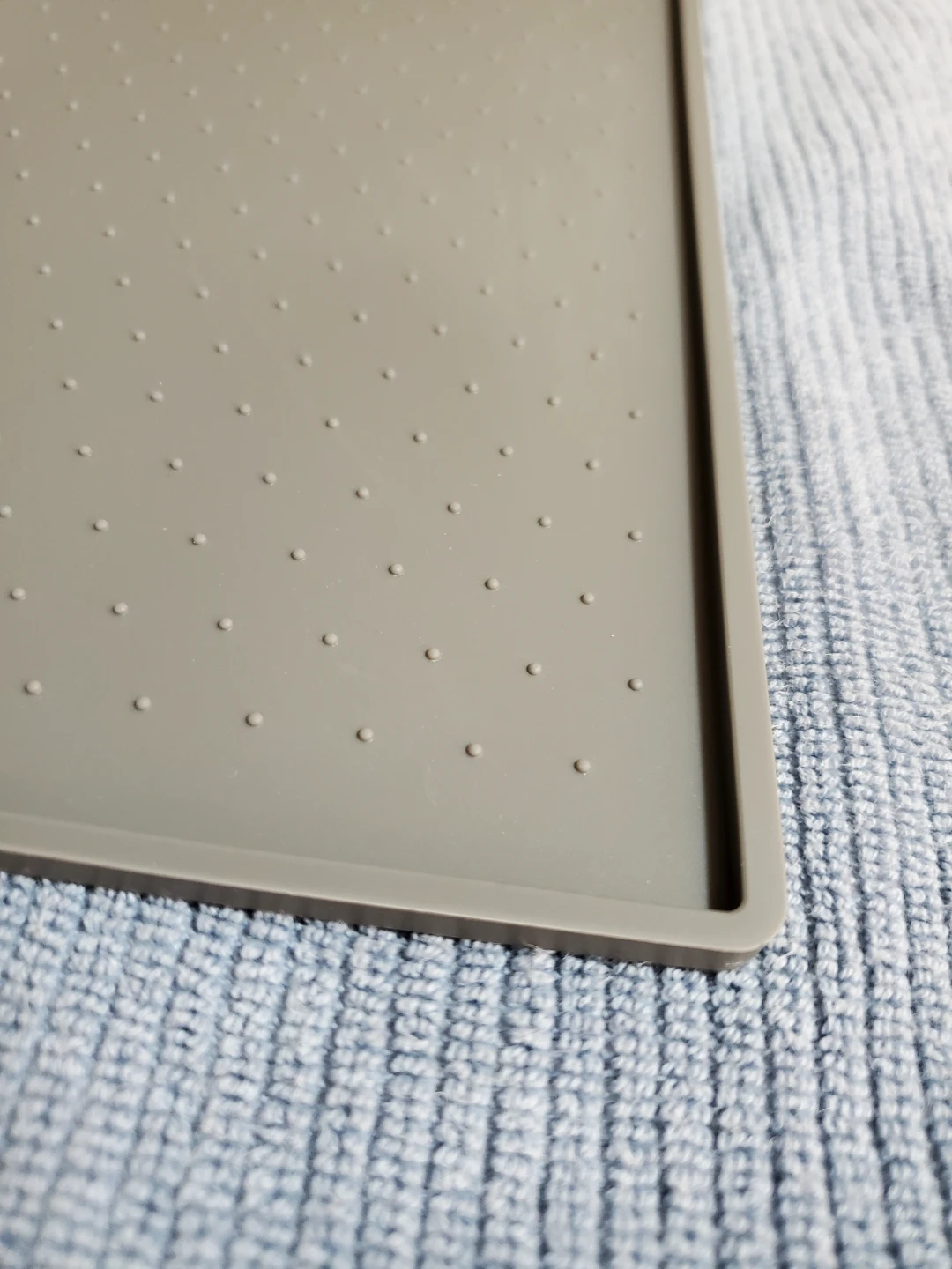 Gorilla Grip Dog Food Mat - photo 2