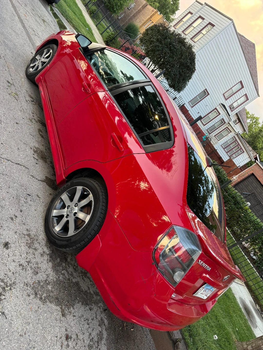 Red Nissan Sentra Sedan - photo 4