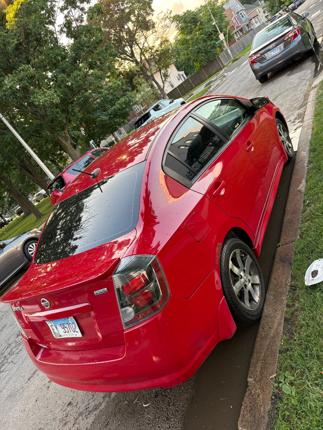 Red Nissan Sentra Sedan - photo 5