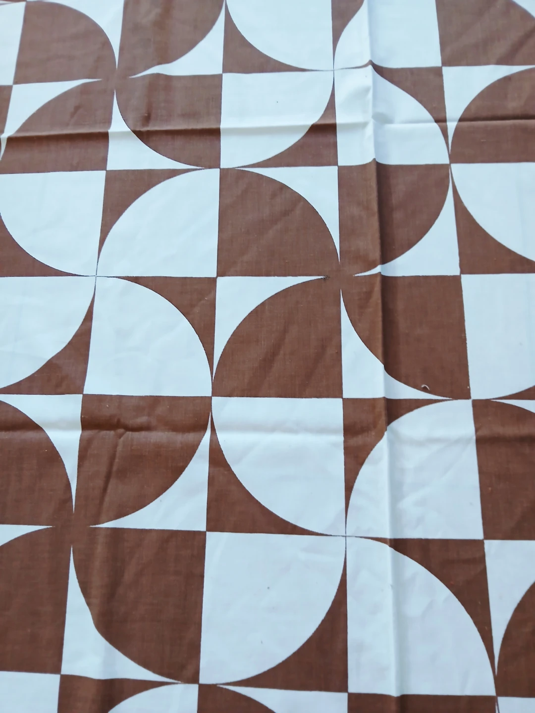 FREE Twin Size Flat Bed Sheets x2 - photo 2