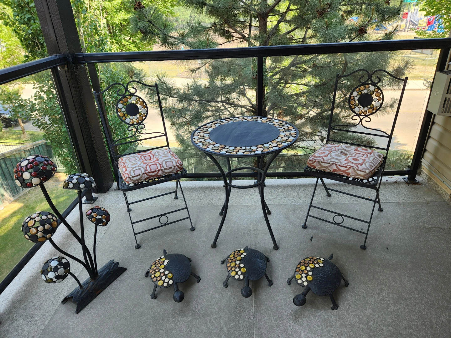 Mosaic Bistro Set with Decorative Garden Art