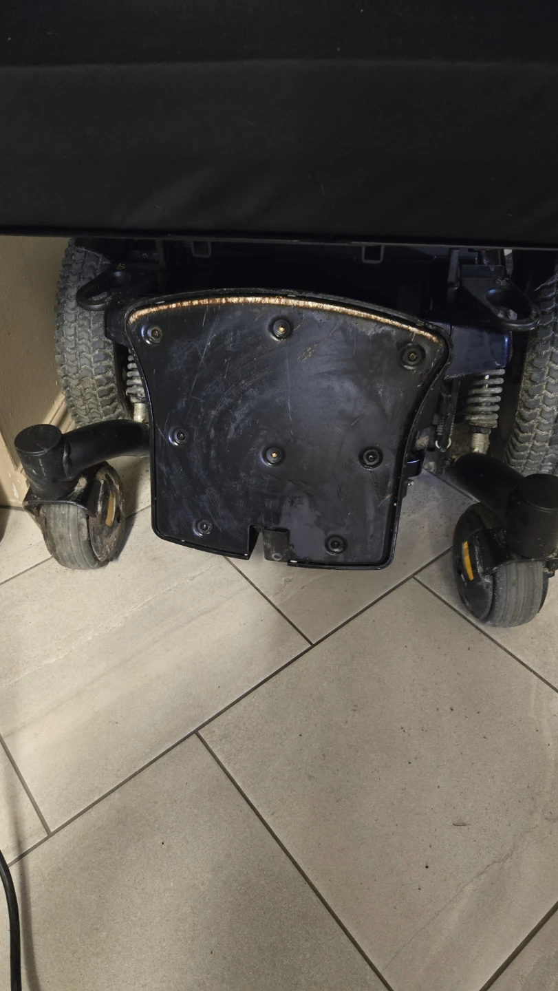 Electric wheel chair of 500 lbs - photo 2