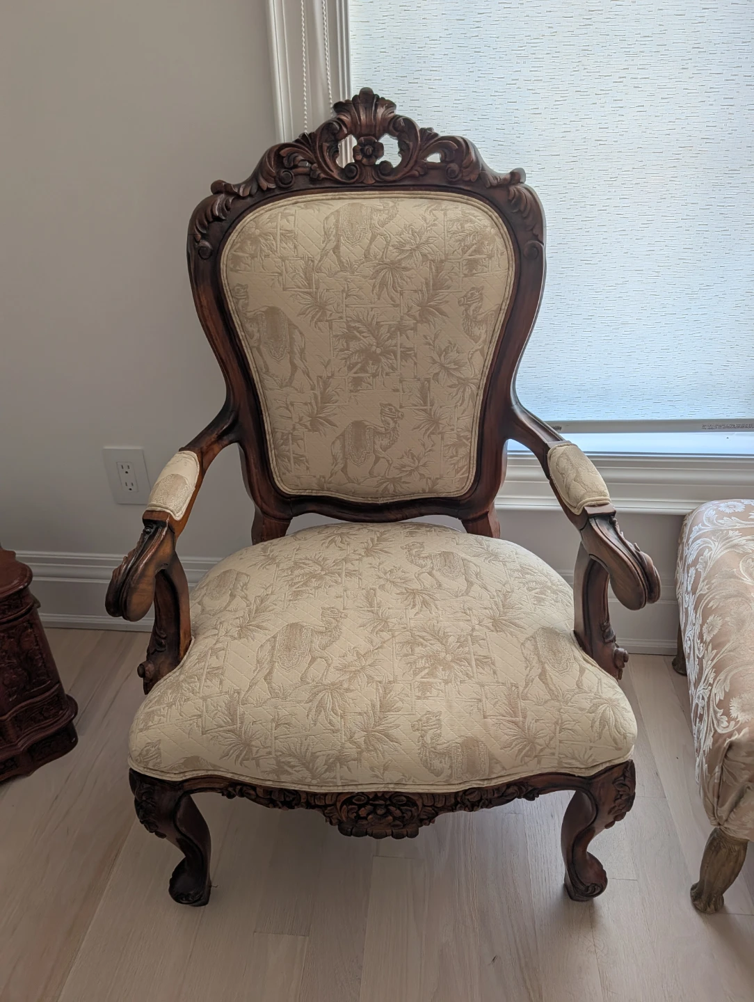 Vintage Ornate Wood Armchair set of 2 and Loveseat - photo 2