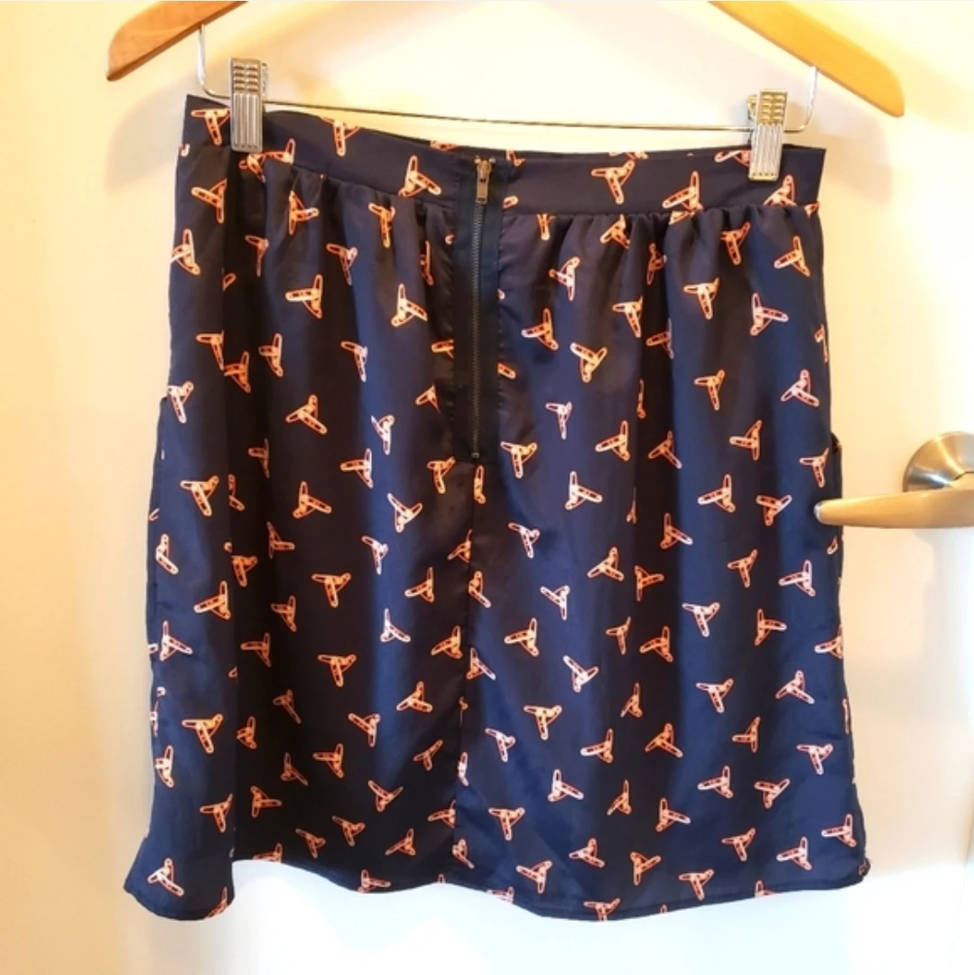 Navy Blue Skirt with safety pin Pattern - photo 2