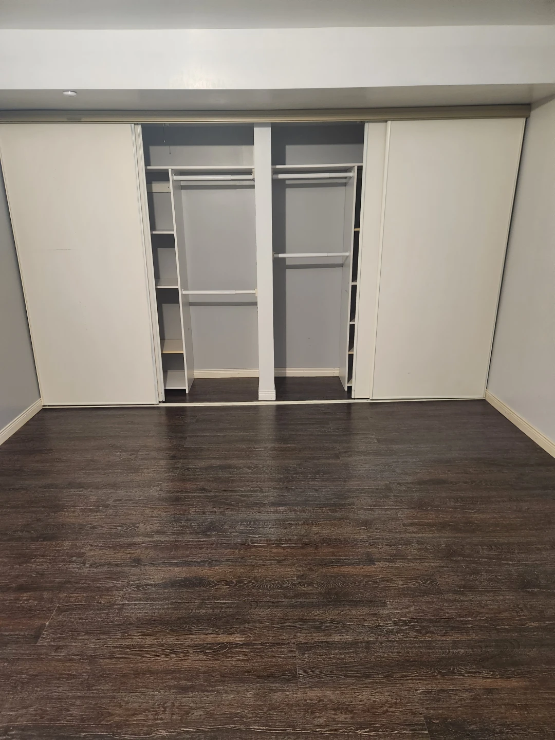 1 Bedroom Basement Apartment For Rent - photo 3