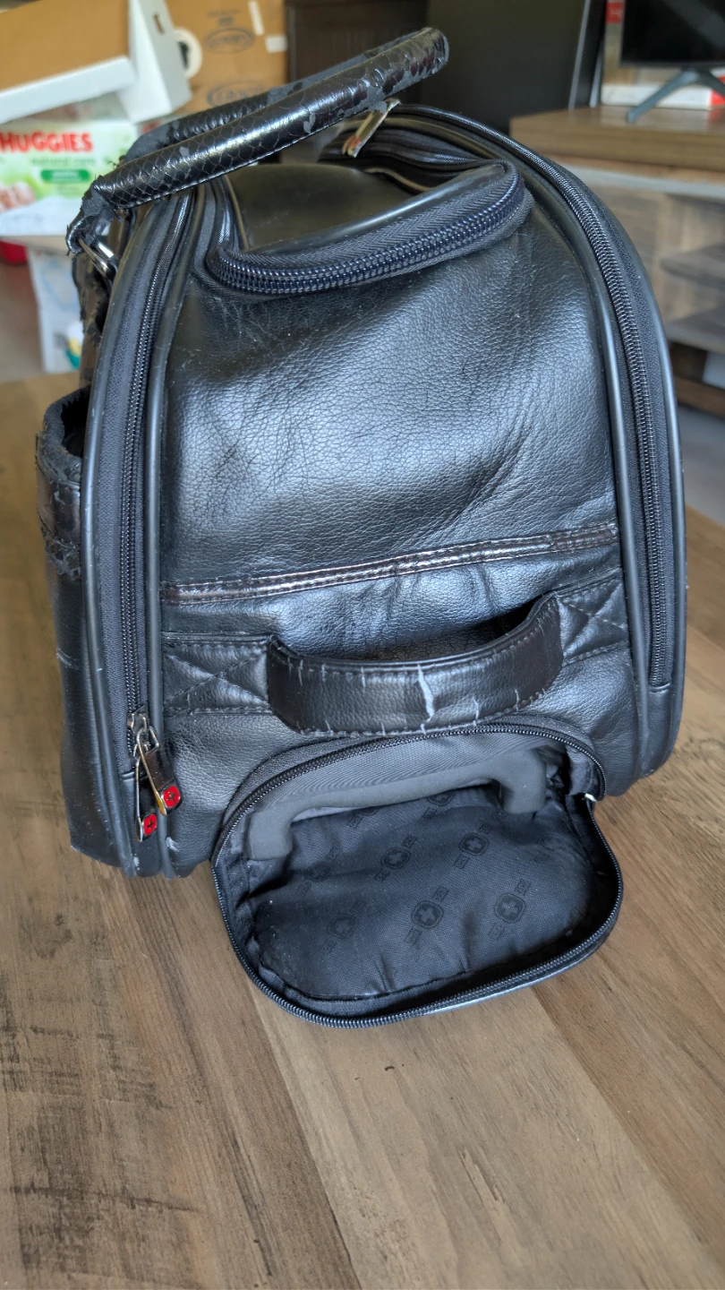 Swiss Gear Black Rolling Duffel Bag - photo 2