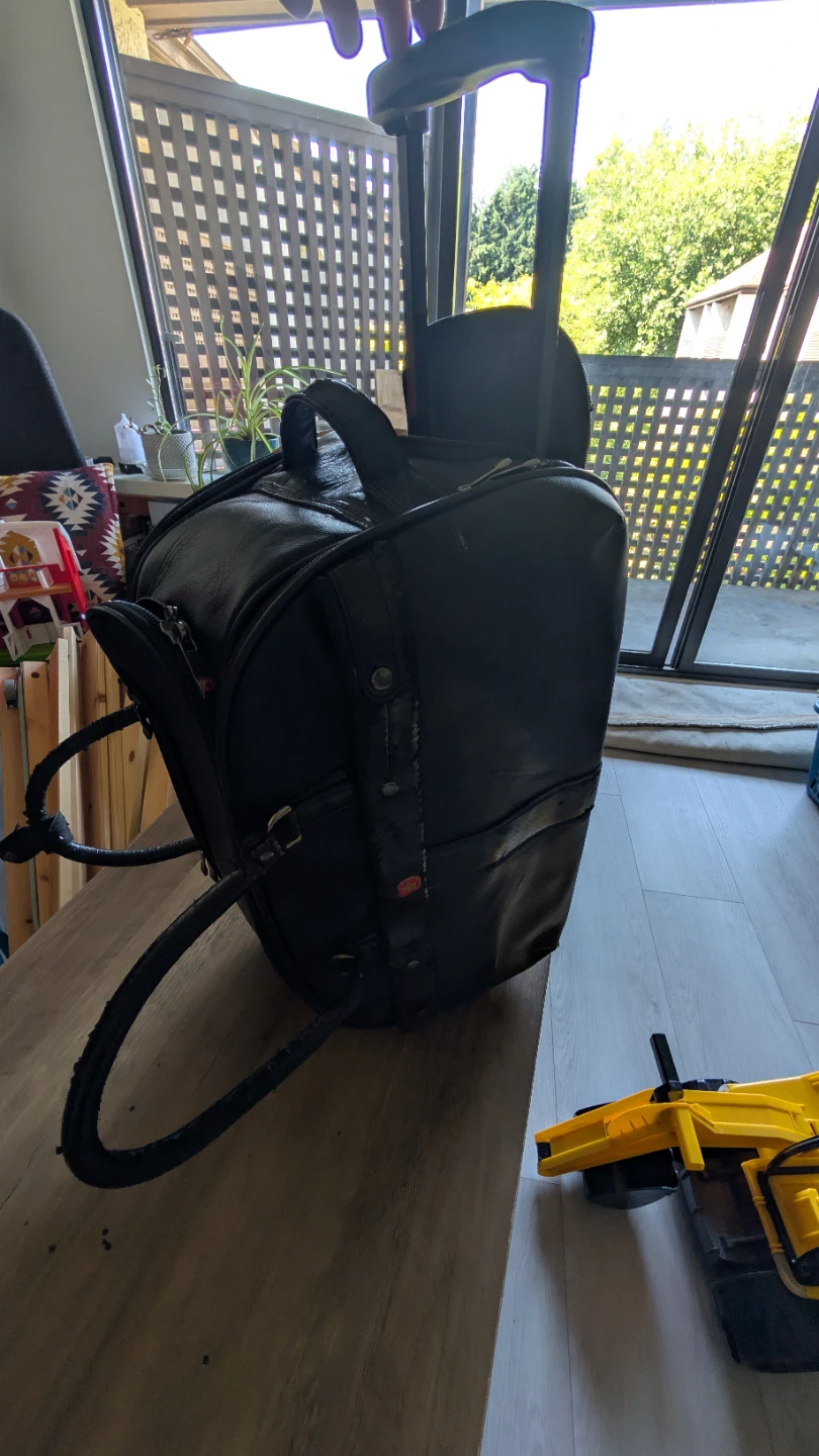 Swiss Gear Black Rolling Duffel Bag - photo 5