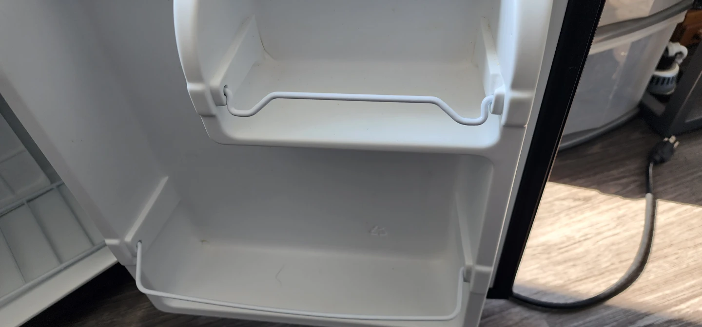 Galanz Mini Fridge - photo 3