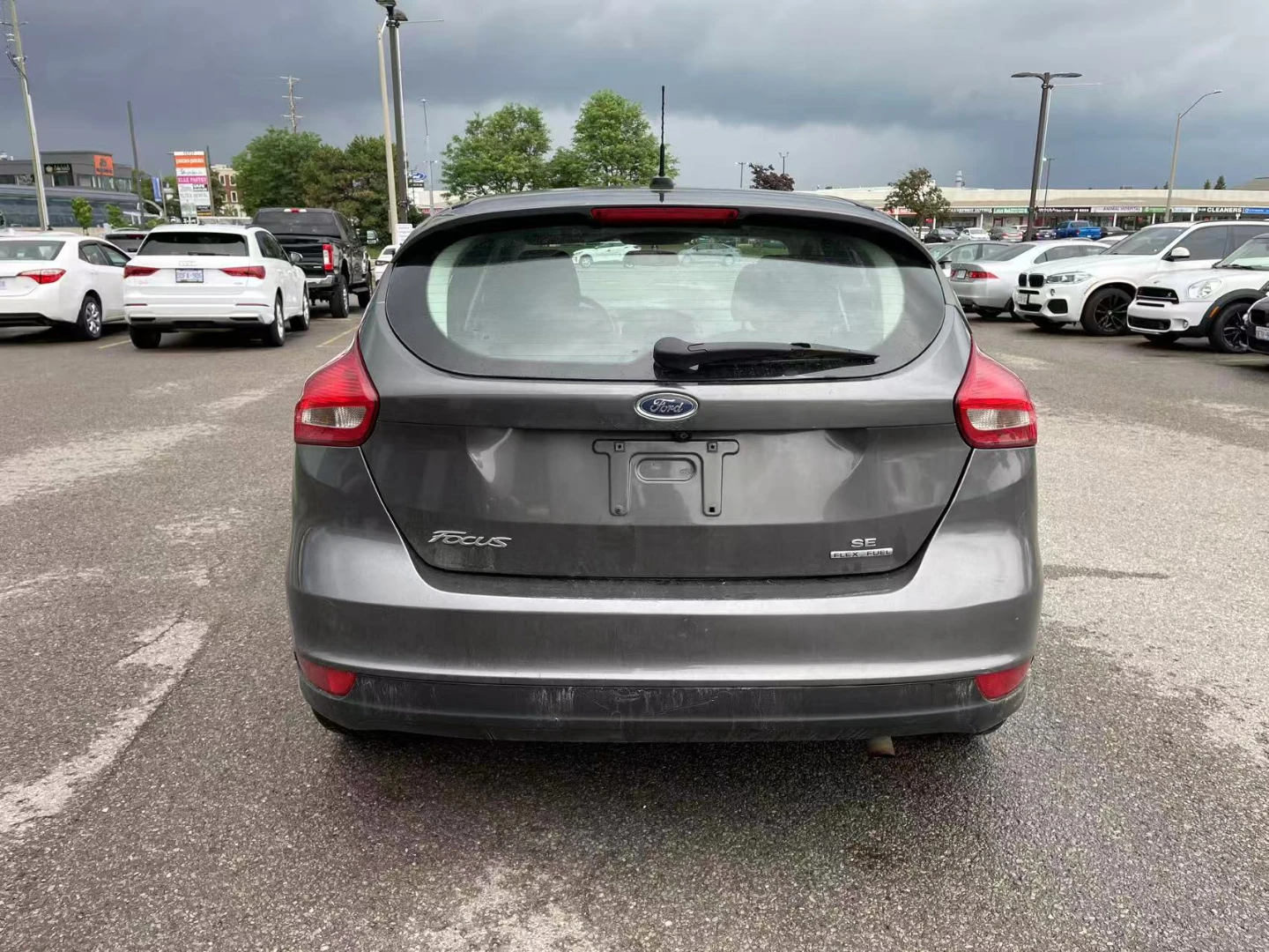 2017 Ford Focus SE Hatchback - photo 5