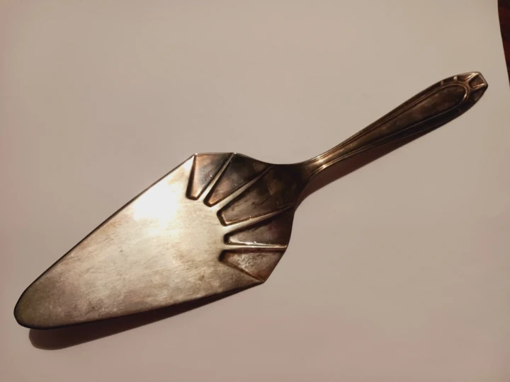 NEIMAN MARCUS ITALY Silver Plated Cake Server